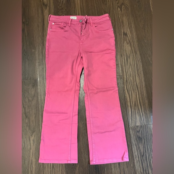 THE YAYA MID-RISE CROP FLARE JEANS BY PILCRO - Picture 2 of 4